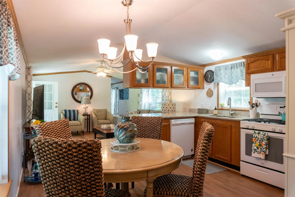 7 Lilac Street Exeter NH 03833