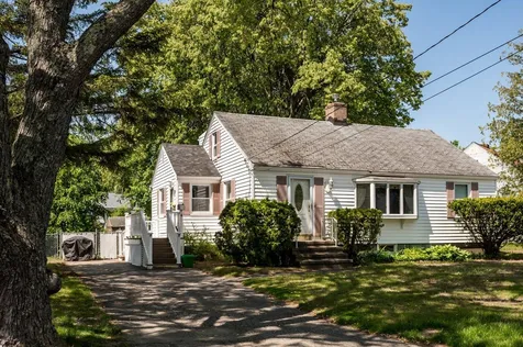 4 Schurman Avenue Portsmouth NH 03801