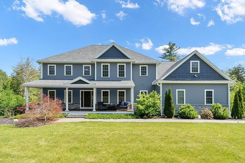 17 Brieann Drive Merrimack NH 03054