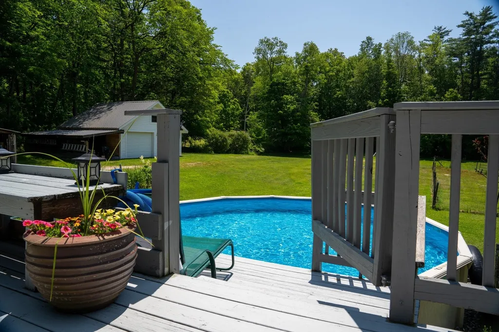 125 Chiselville Road Sunderland VT 05250