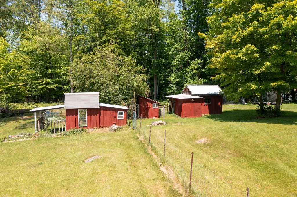 125 Chiselville Road Sunderland VT 05250