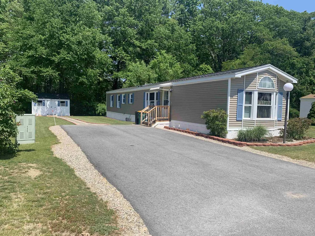 1 Martinique Drive Rochester NH 03867