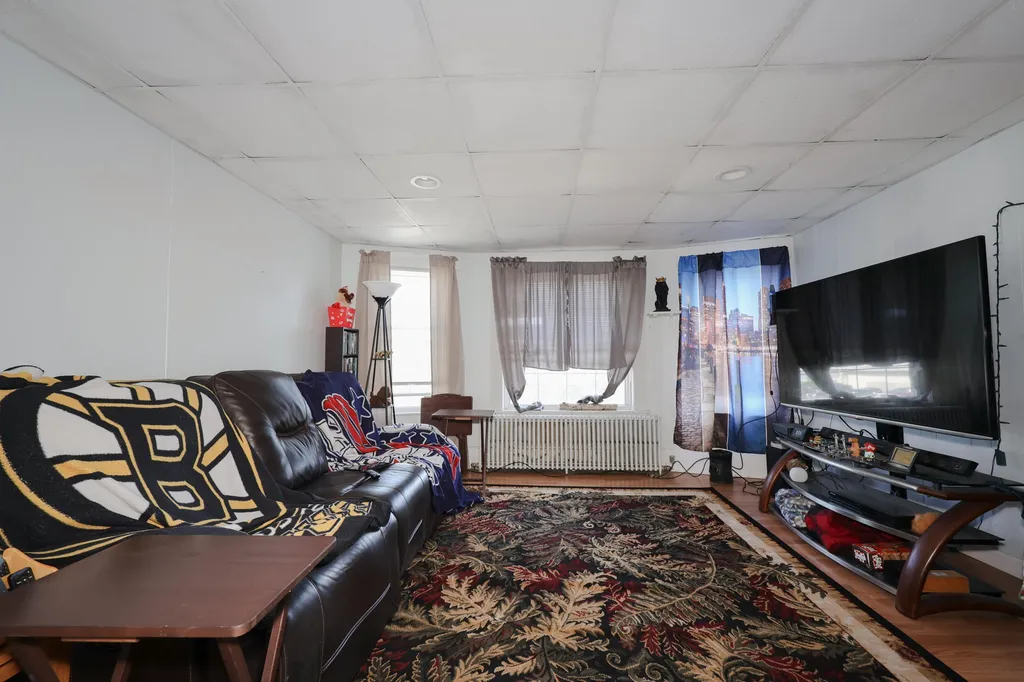 83 Arlington Street Nashua NH 03060