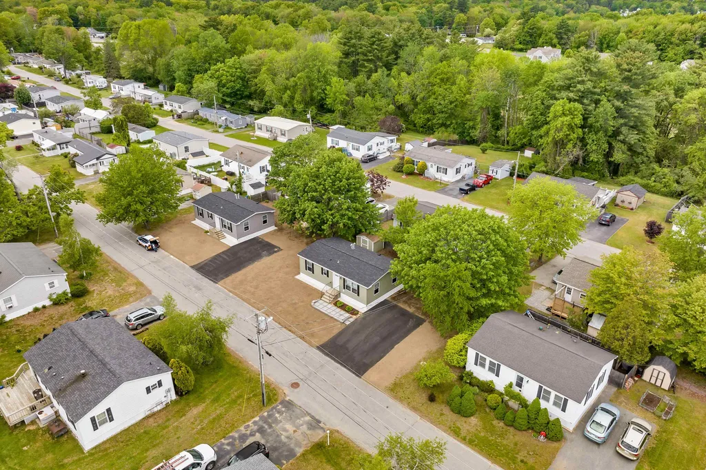 42 B Street Seabrook NH 03874
