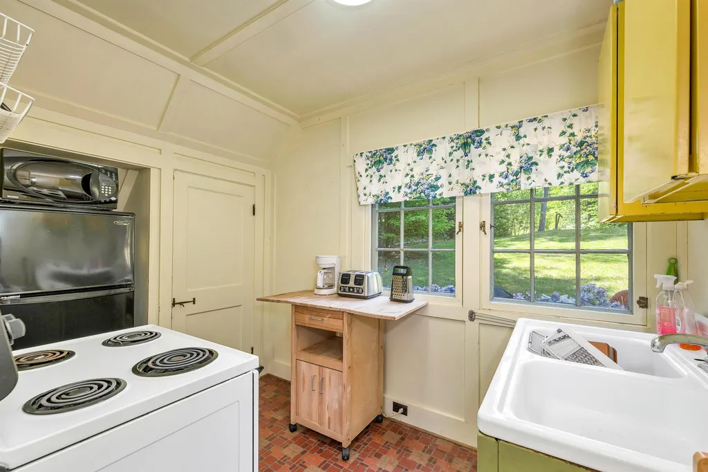 246 Whittemore Point Road North Bridgewater NH 03264