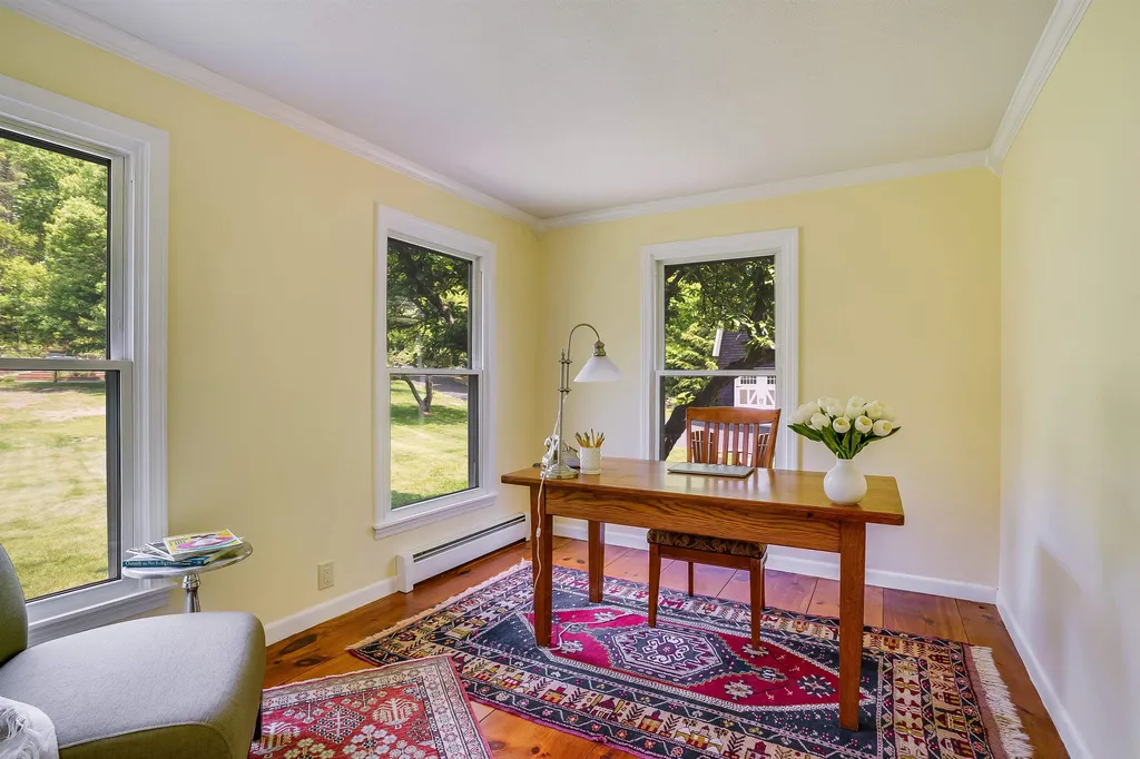 81 Old Amherst Road Mont Vernon NH 03057