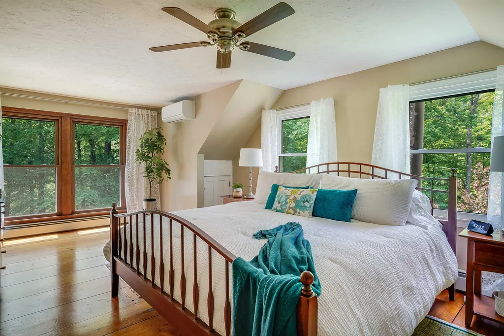 81 Old Amherst Road Mont Vernon NH 03057