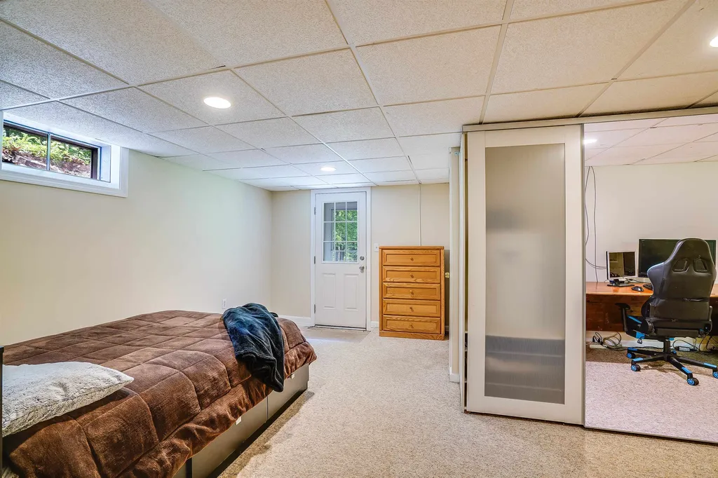 81 Old Amherst Road Mont Vernon NH 03057