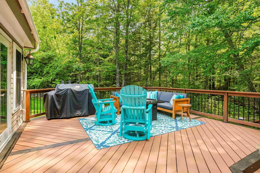 81 Old Amherst Road Mont Vernon NH 03057