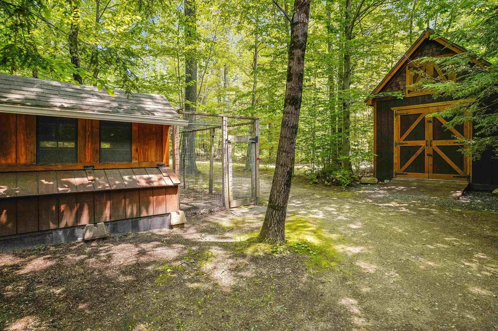 81 Old Amherst Road Mont Vernon NH 03057