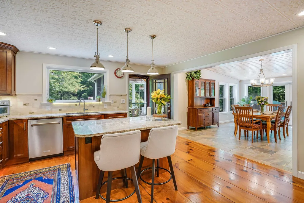 81 Old Amherst Road Mont Vernon NH 03057