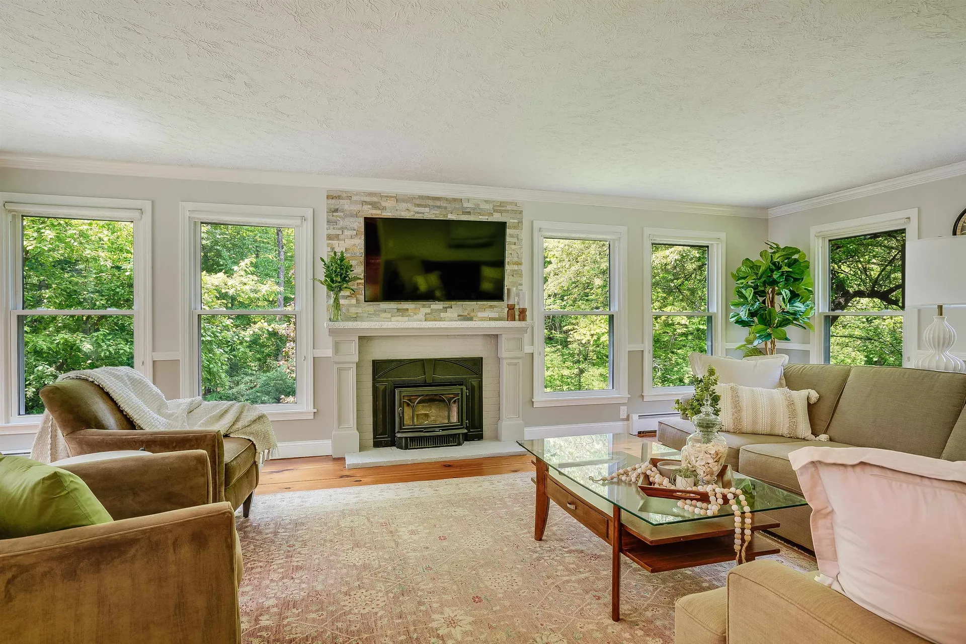 81 Old Amherst Road Mont Vernon NH 03057