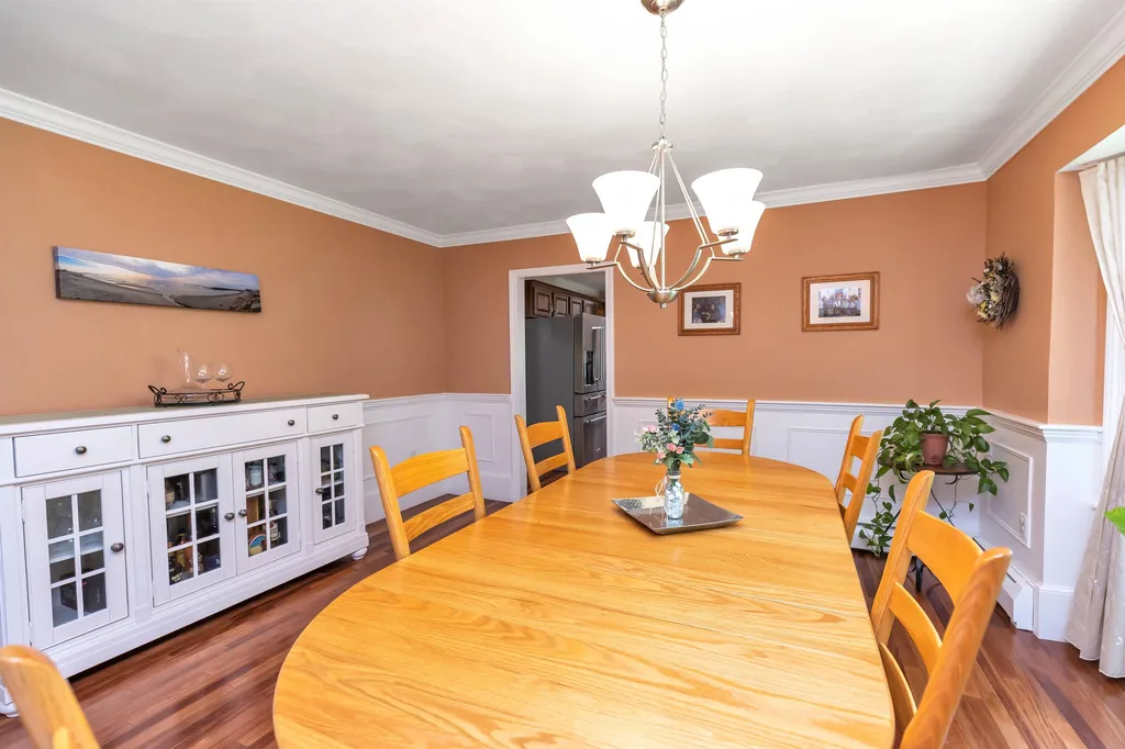 163 Hitching Post Lane Bedford NH 03110