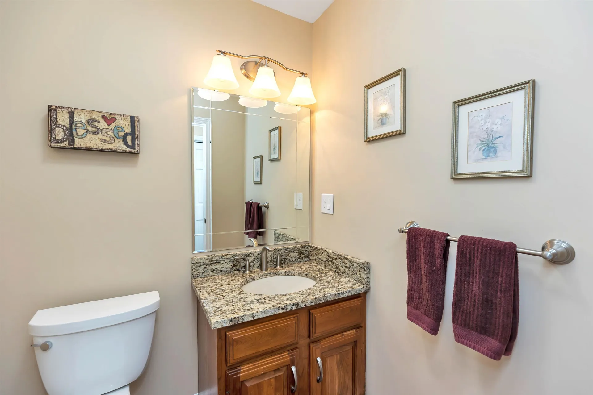 163 Hitching Post Lane Bedford NH 03110