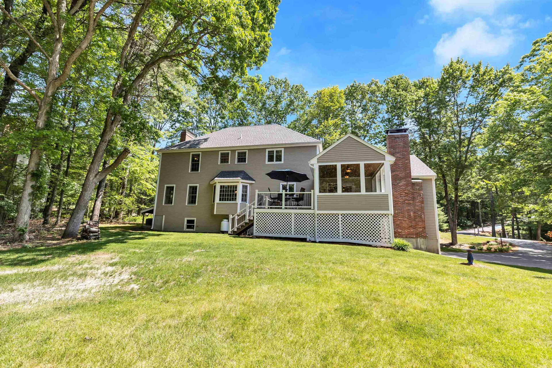 163 Hitching Post Lane Bedford NH 03110
