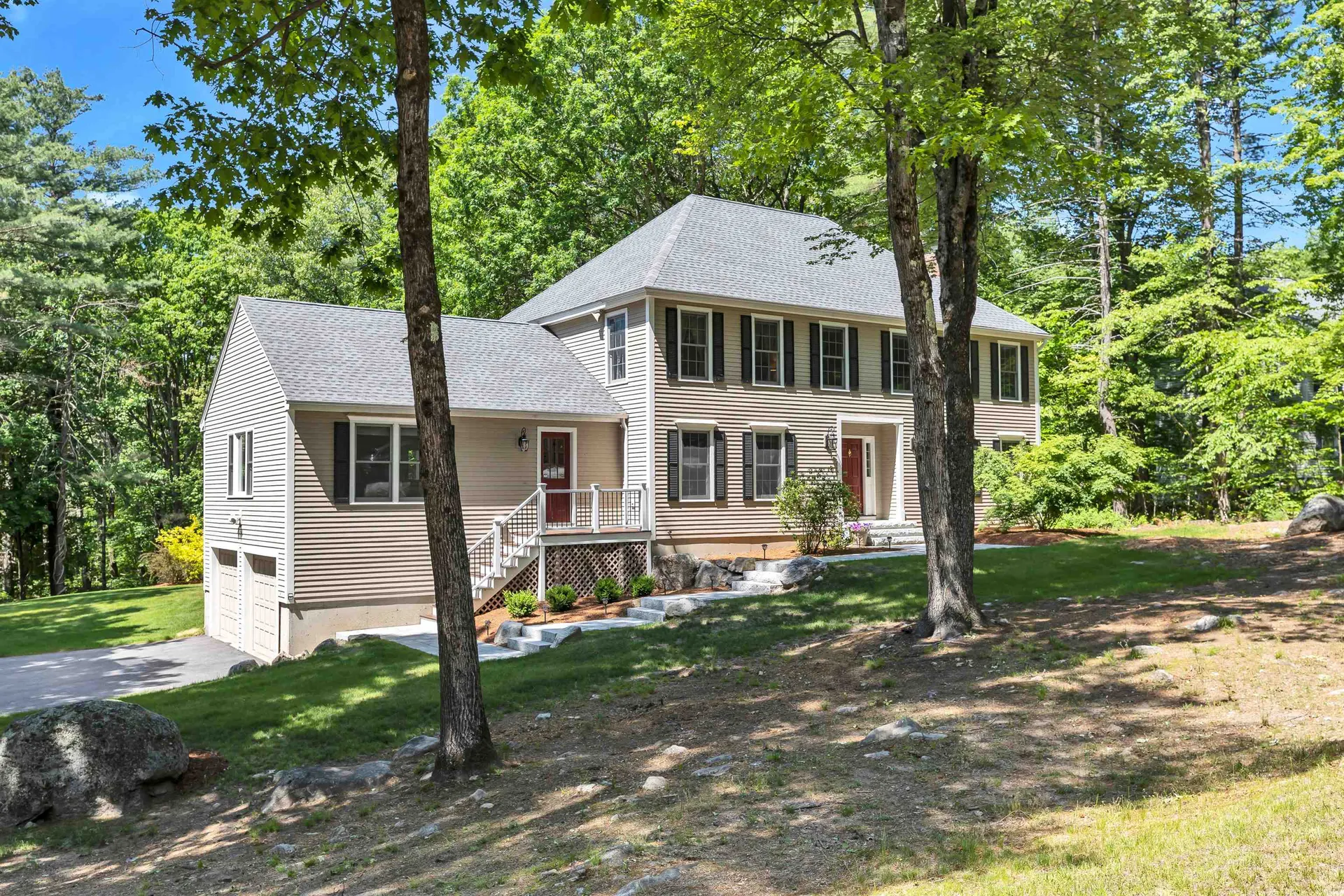 163 Hitching Post Lane Bedford NH 03110