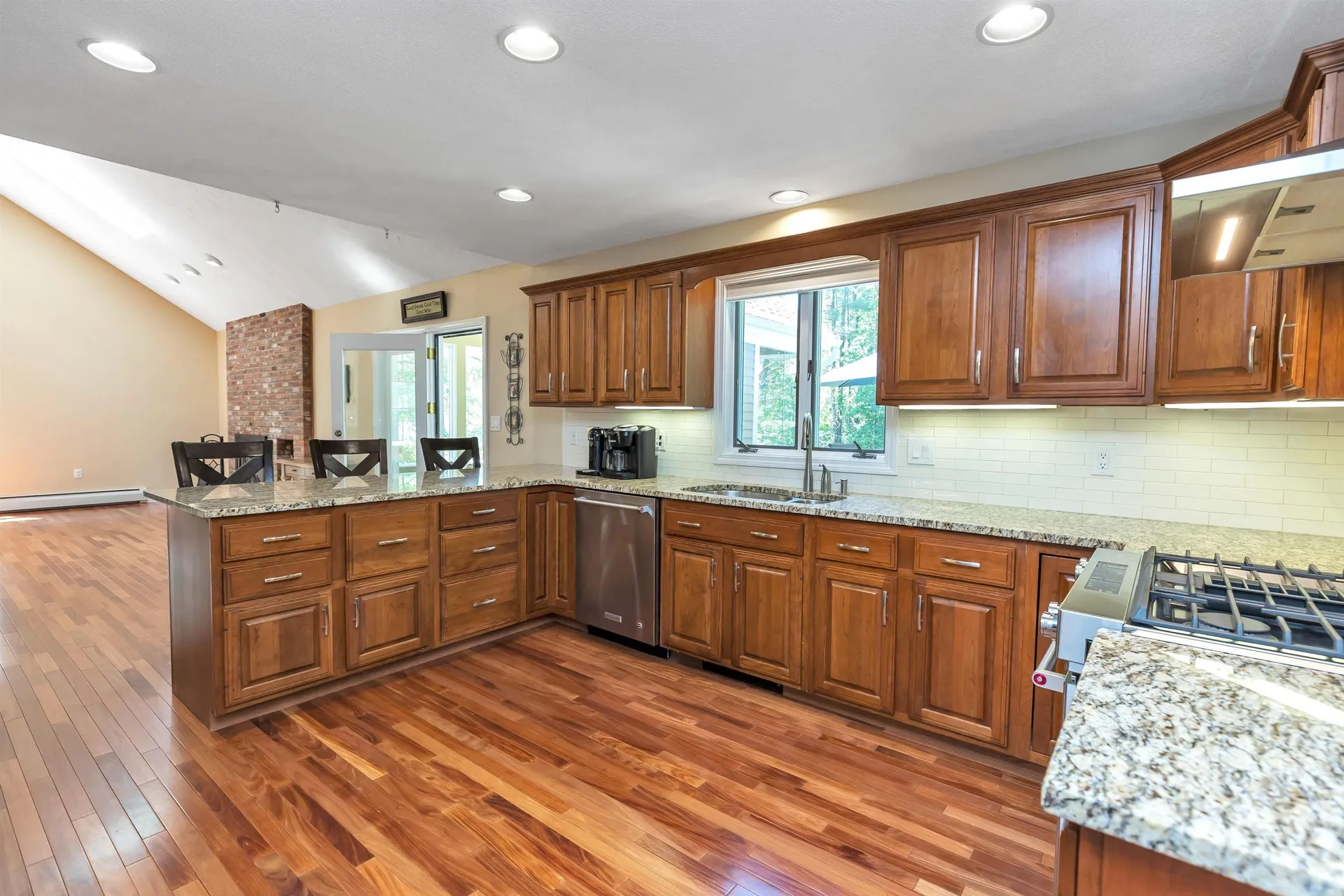 163 Hitching Post Lane Bedford NH 03110