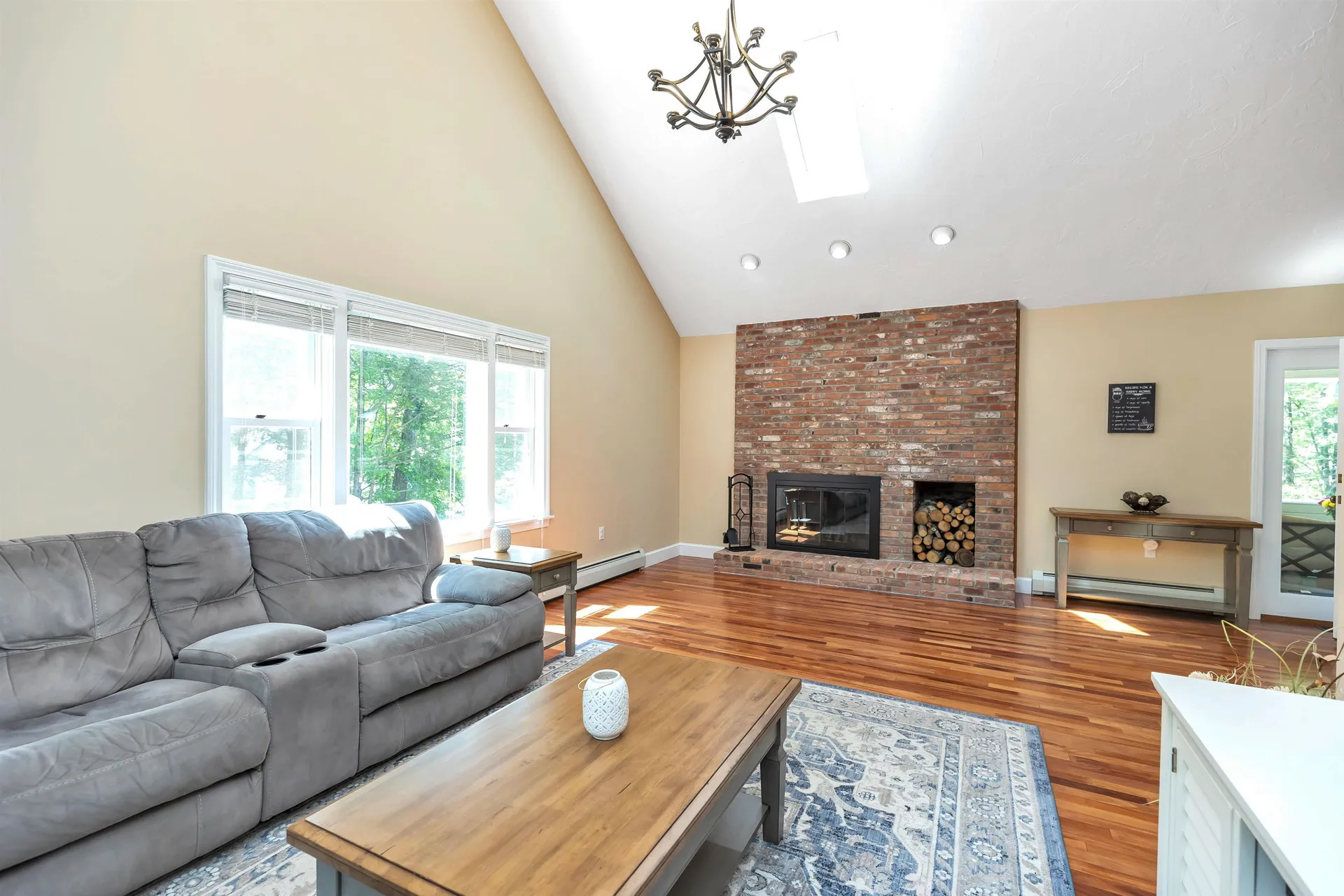 163 Hitching Post Lane Bedford NH 03110