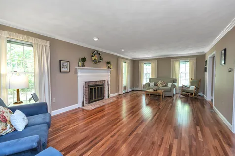 163 Hitching Post Lane Bedford NH 03110