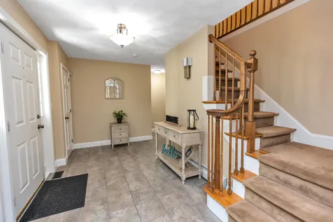 163 Hitching Post Lane Bedford NH 03110