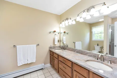 163 Hitching Post Lane Bedford NH 03110