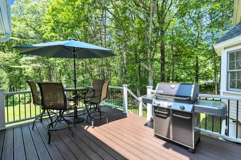 163 Hitching Post Lane Bedford NH 03110