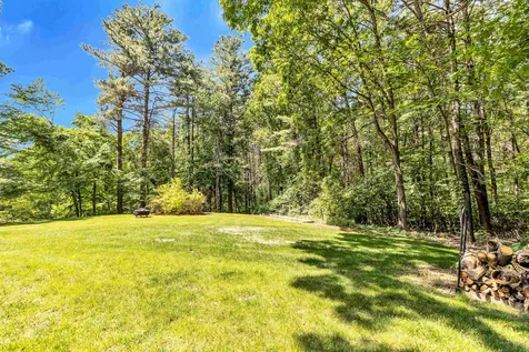 163 Hitching Post Lane Bedford NH 03110