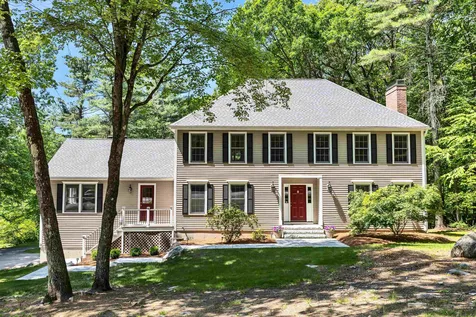 163 Hitching Post Lane Bedford NH 03110