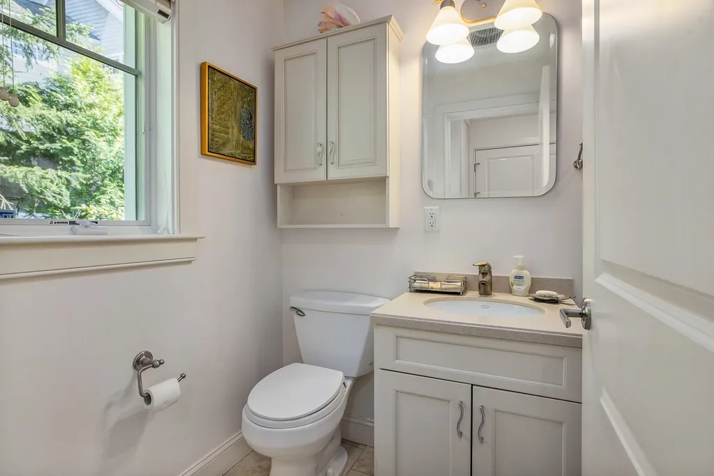 7 Locke Road New Castle NH 03854