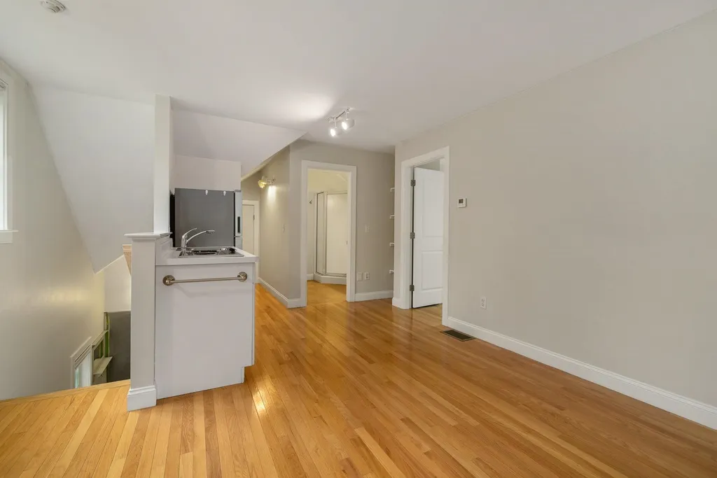 7 Locke Road New Castle NH 03854