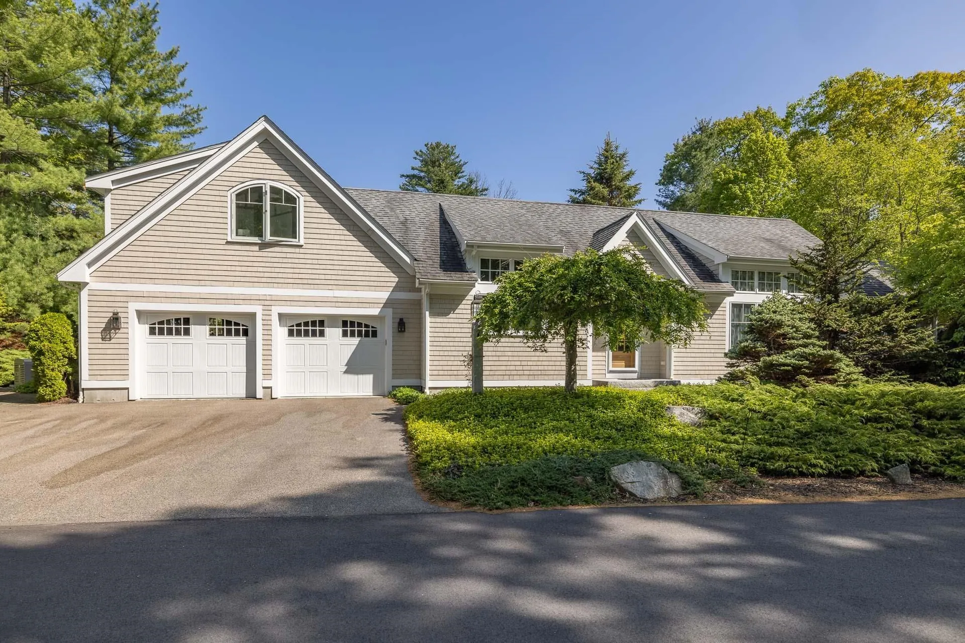 7 Locke Road New Castle NH 03854