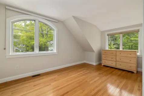 7 Locke Road New Castle NH 03854