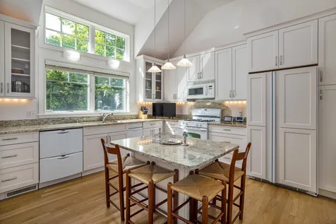 7 Locke Road New Castle NH 03854