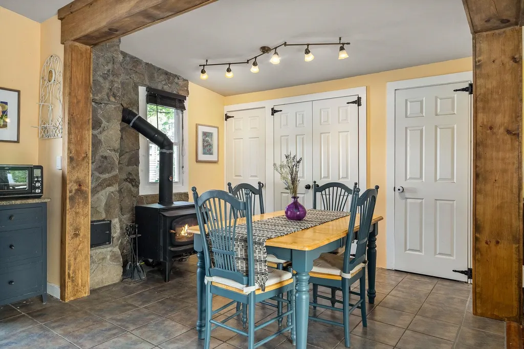 28 Morningside Drive Dover NH 03820