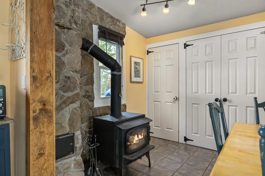 28 Morningside Drive Dover NH 03820