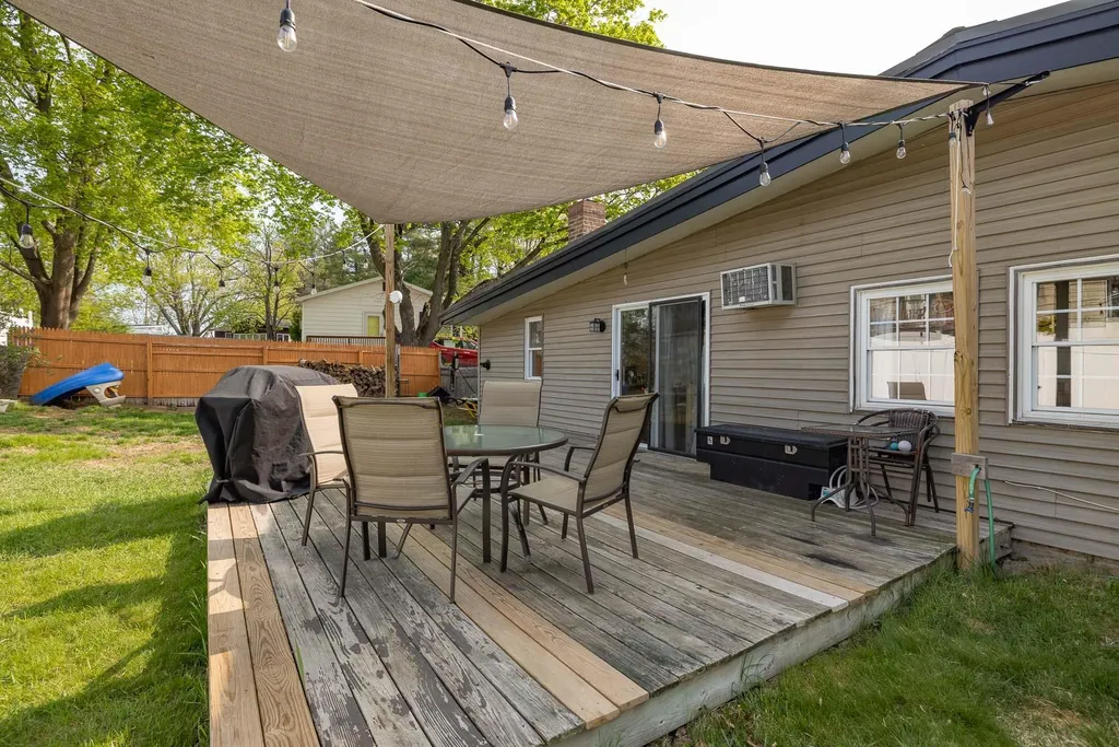 28 Morningside Drive Dover NH 03820