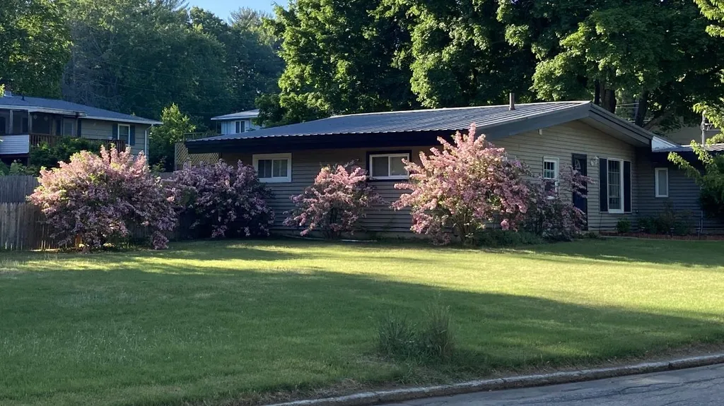 28 Morningside Drive Dover NH 03820