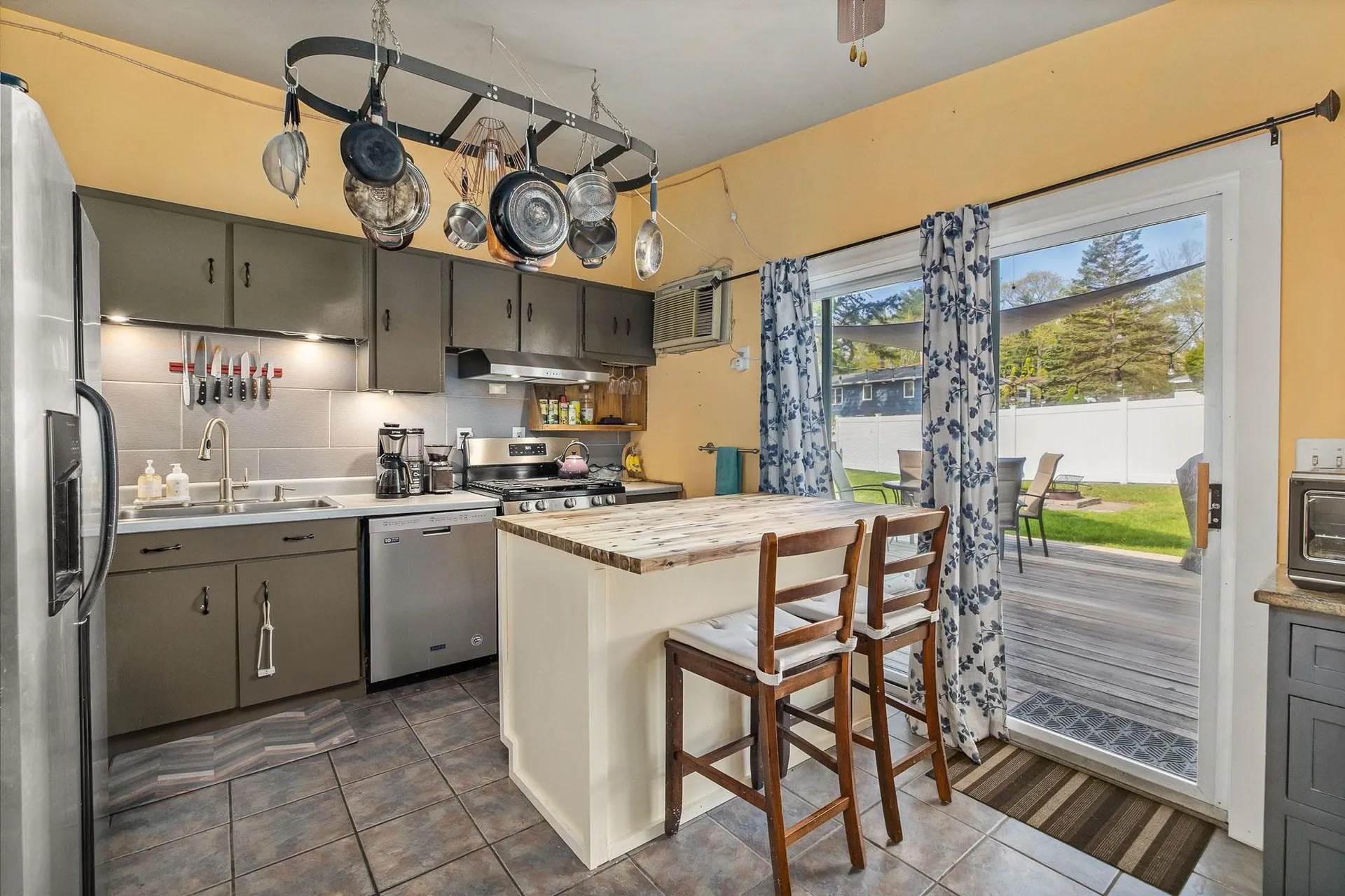 28 Morningside Drive Dover NH 03820