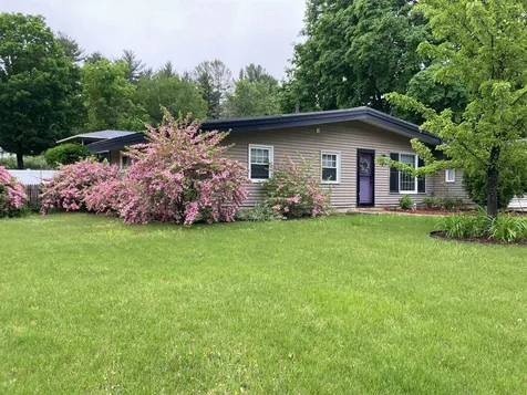 28 Morningside Drive Dover NH 03820