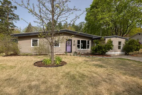 28 Morningside Drive Dover NH 03820