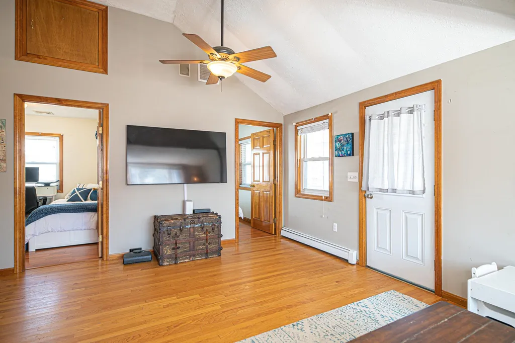 9 Bragg Avenue Hampton NH 03842
