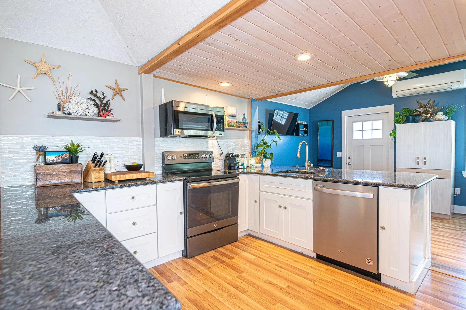 9 Bragg Avenue Hampton NH 03842