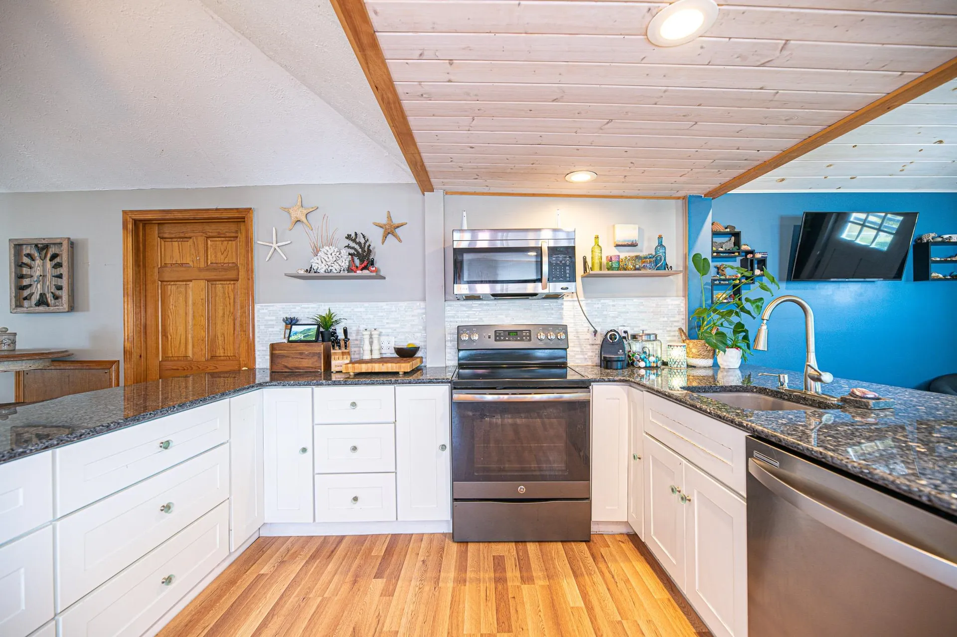 9 Bragg Avenue Hampton NH 03842
