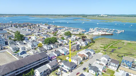 9 Bragg Avenue Hampton NH 03842