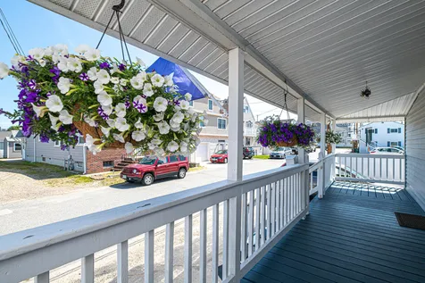 9 Bragg Avenue Hampton NH 03842
