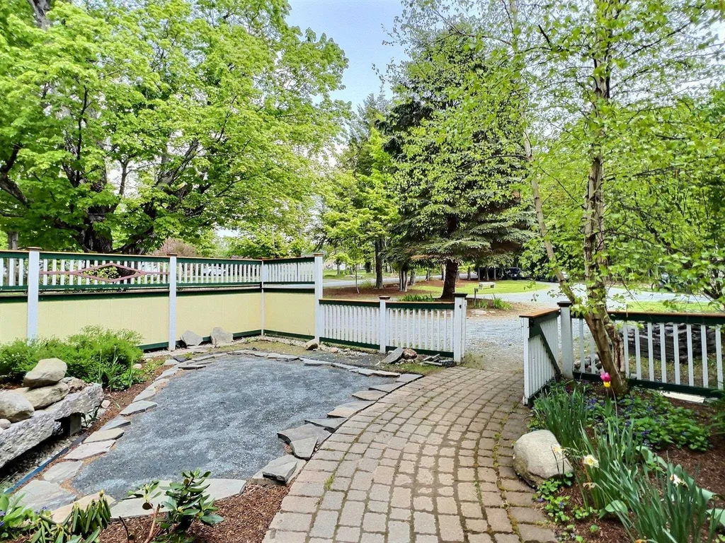 55 Page Road New London NH 03257