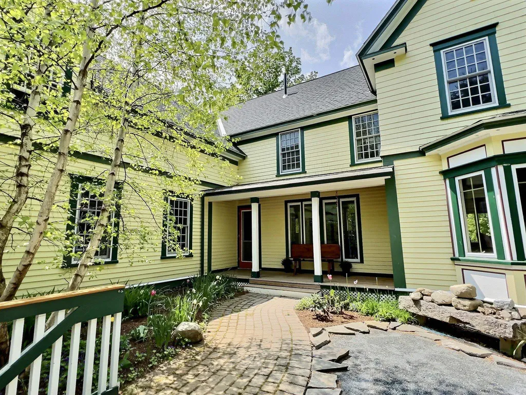 55 Page Road New London NH 03257