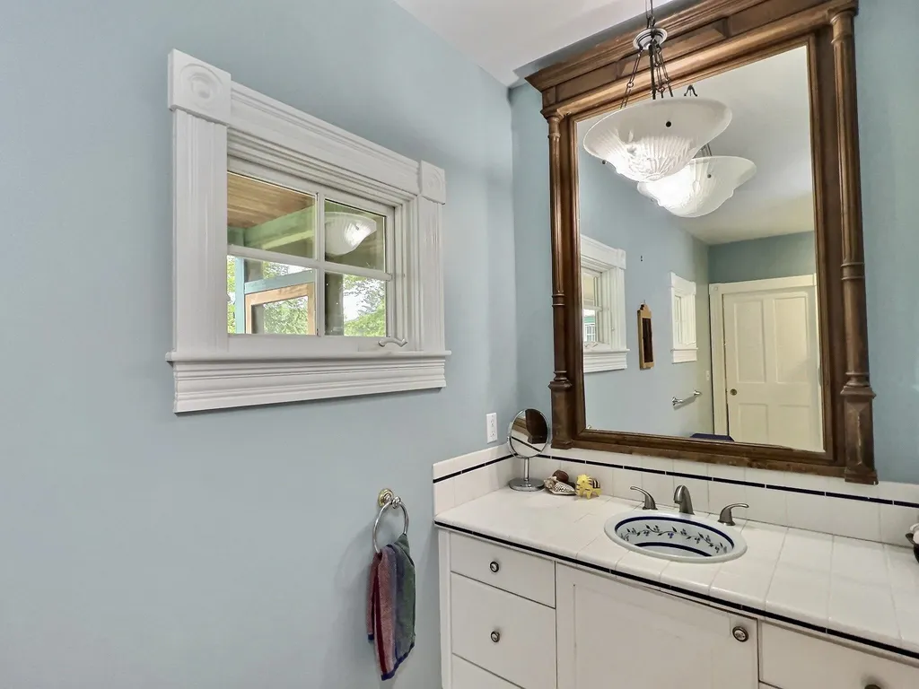 55 Page Road New London NH 03257