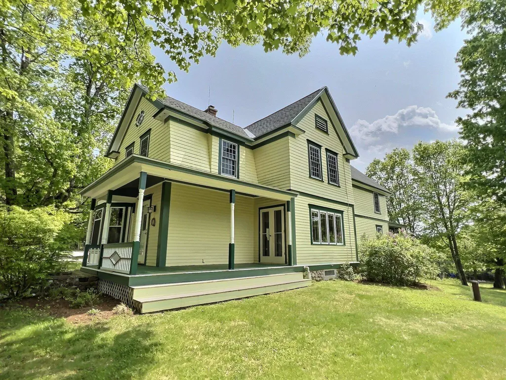 55 Page Road New London NH 03257
