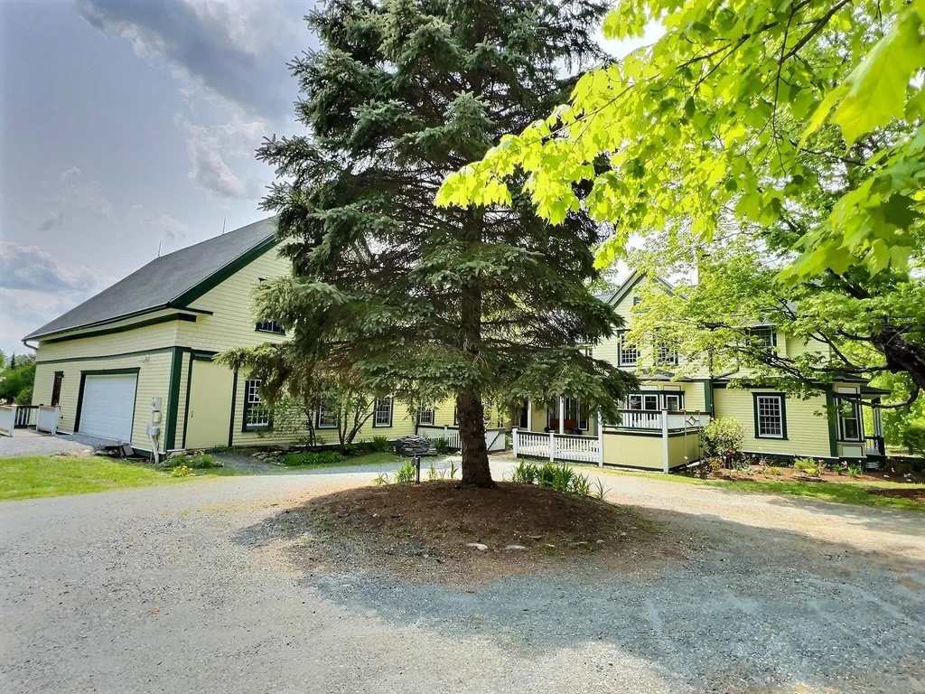 55 Page Road New London NH 03257